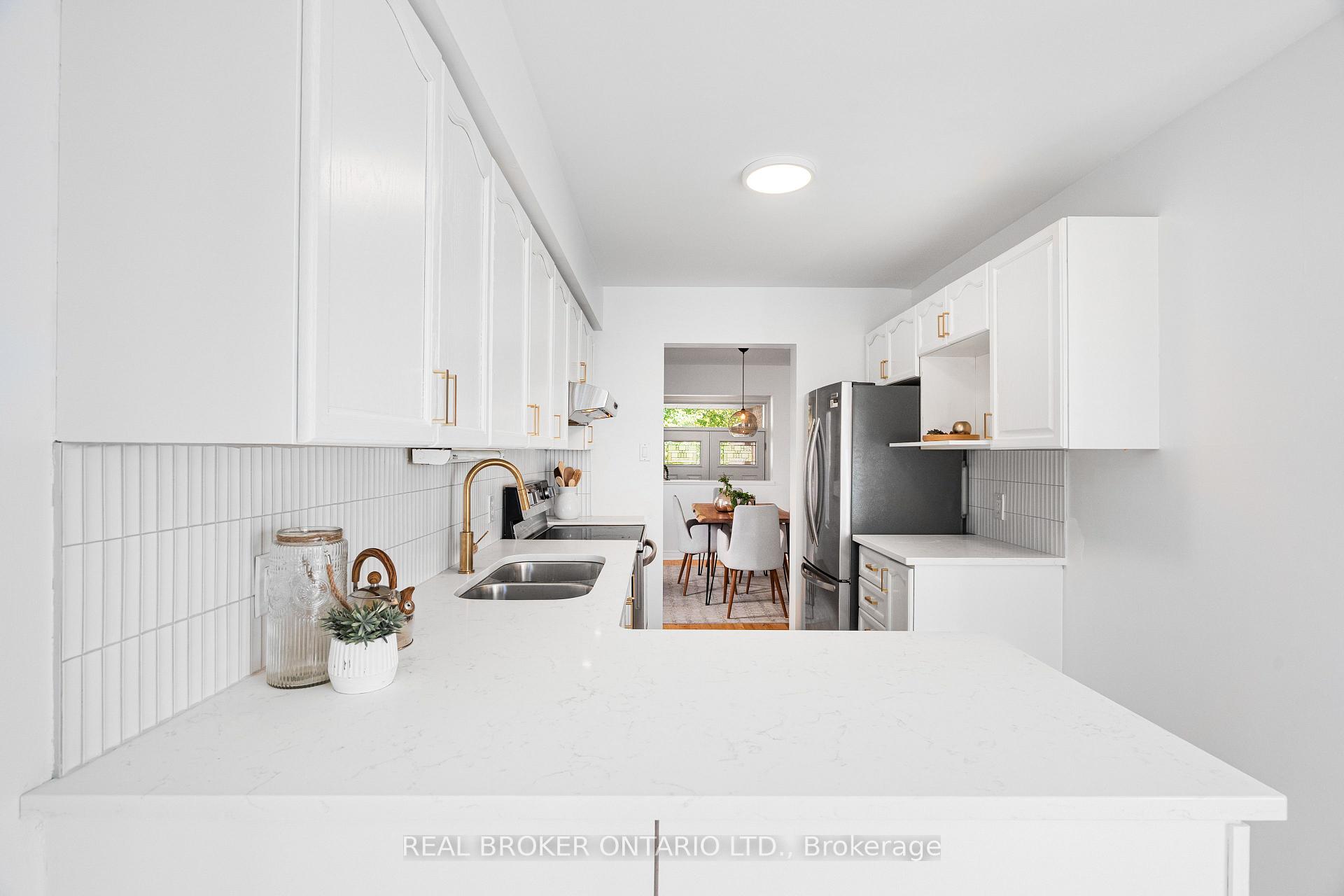 Photo 14 of 191 Thornbury Crescent, Ottawa, Centrepointe — HOMEH