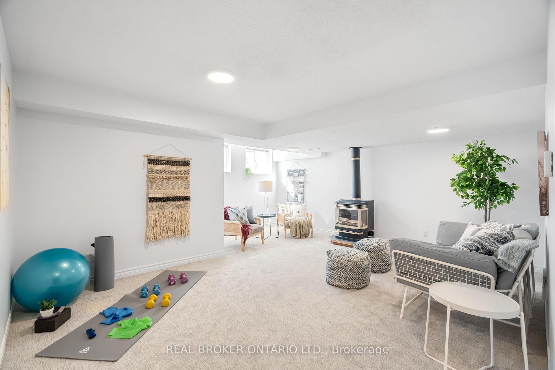 Photo 44 of 191 Thornbury Crescent, Ottawa, Centrepointe — HOMEH