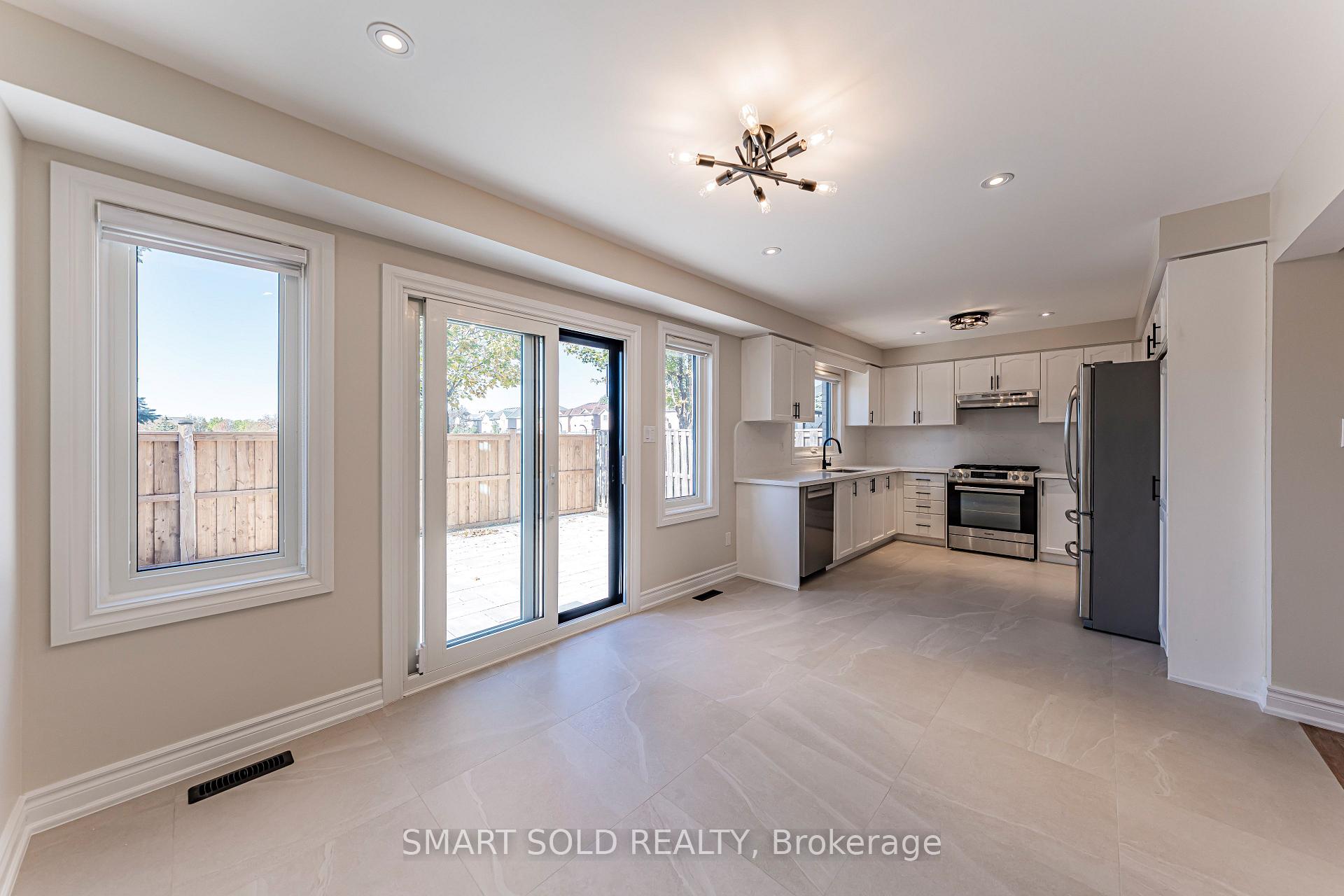 Photo 5 of 106 Bologna Road, Vaughan, Vellore Village — HOMEH