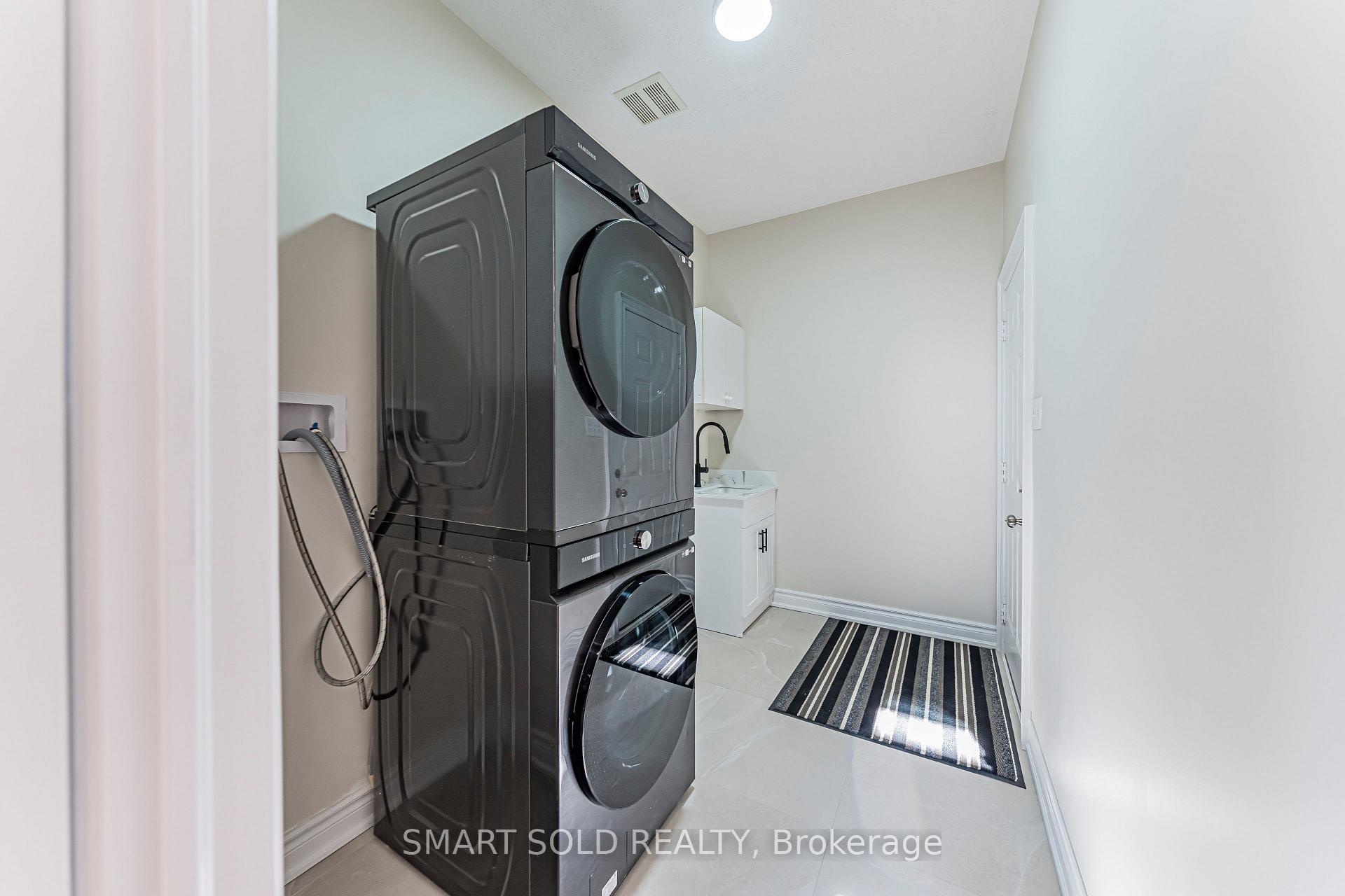 Photo 11 of 106 Bologna Road, Vaughan, Vellore Village — HOMEH