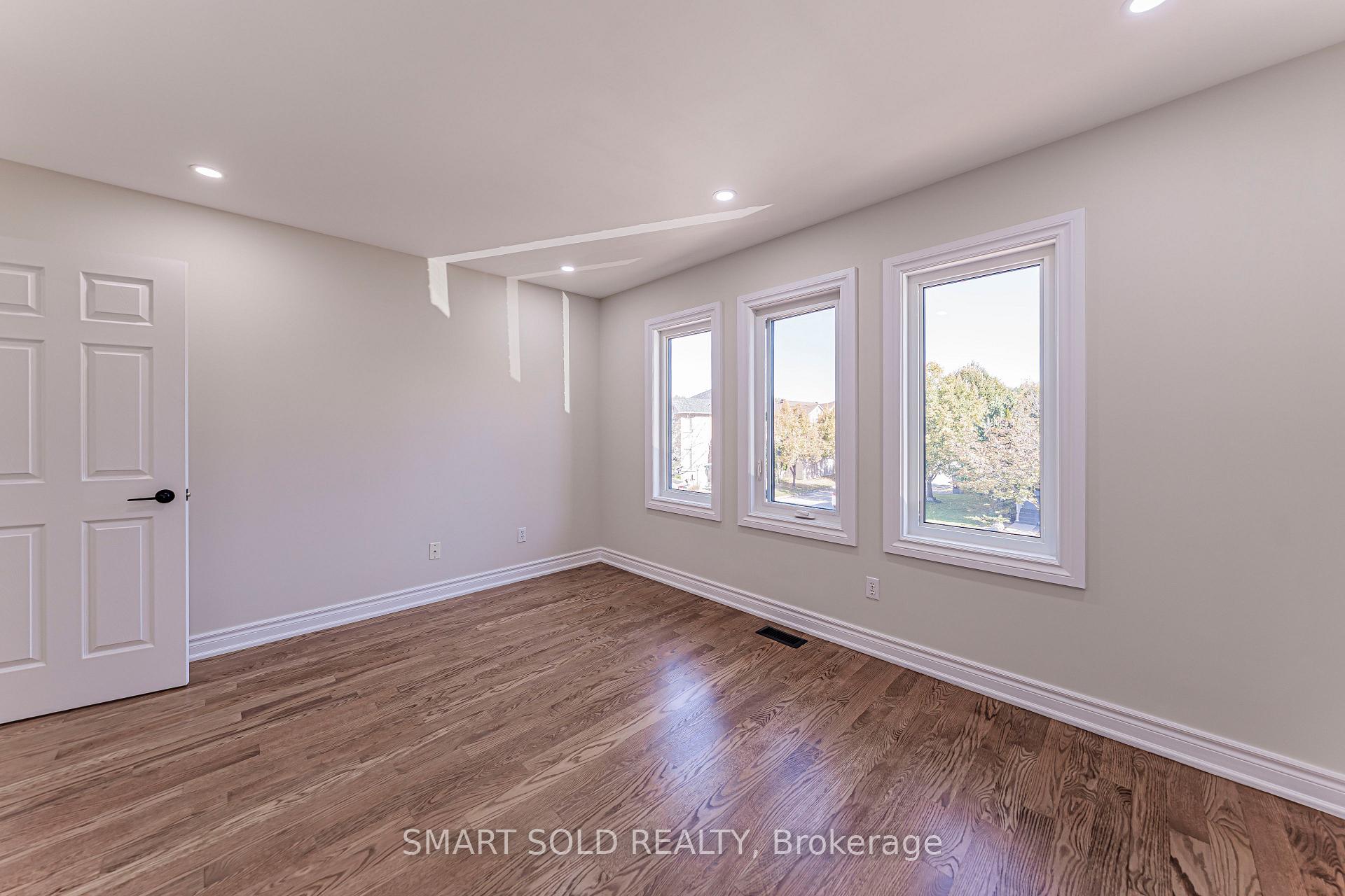 Photo 19 of 106 Bologna Road, Vaughan, Vellore Village — HOMEH