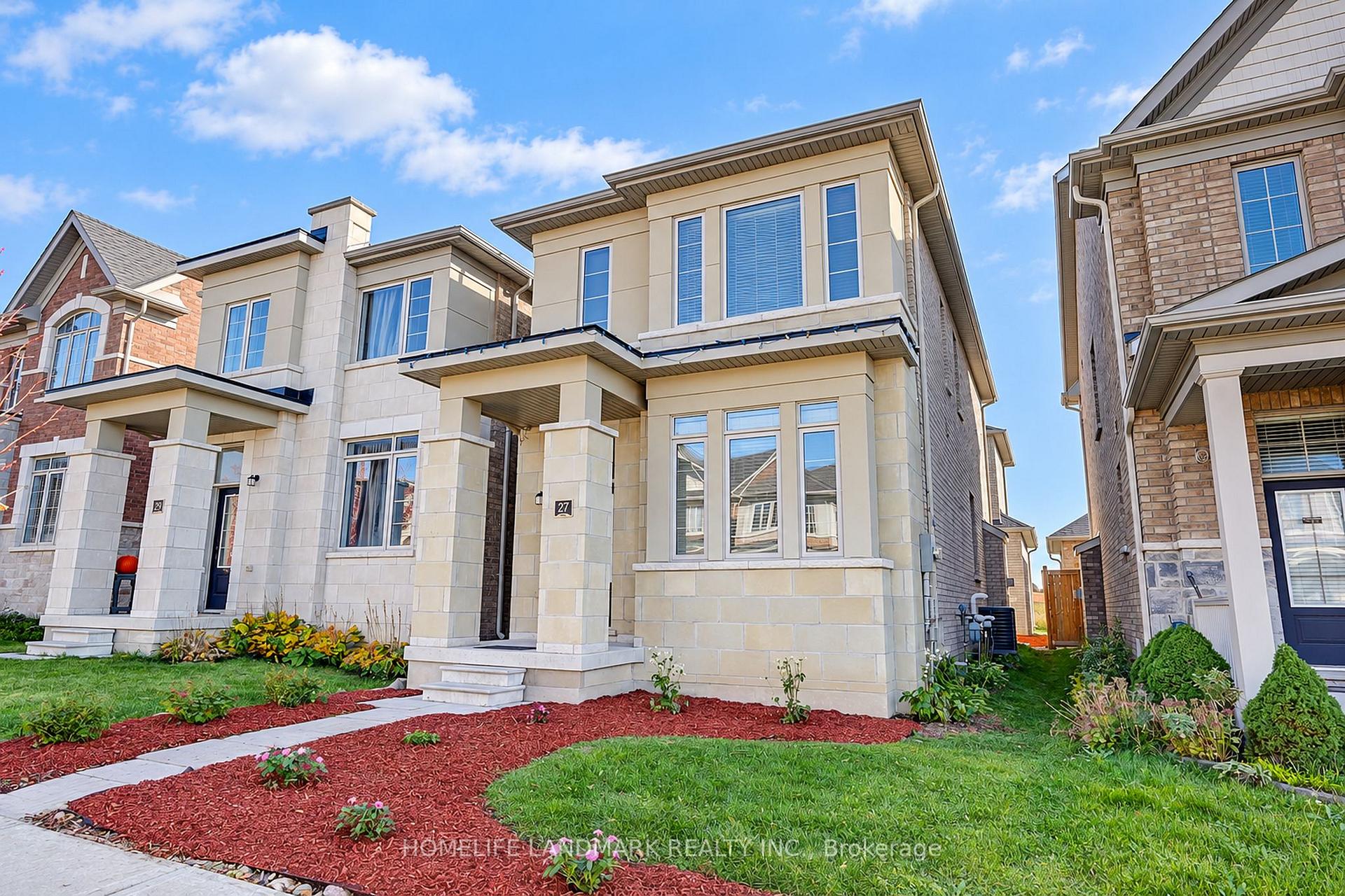 Photo 2 of 27 Applegate Drive, East Gwillimbury, Sharon — HOMEH
