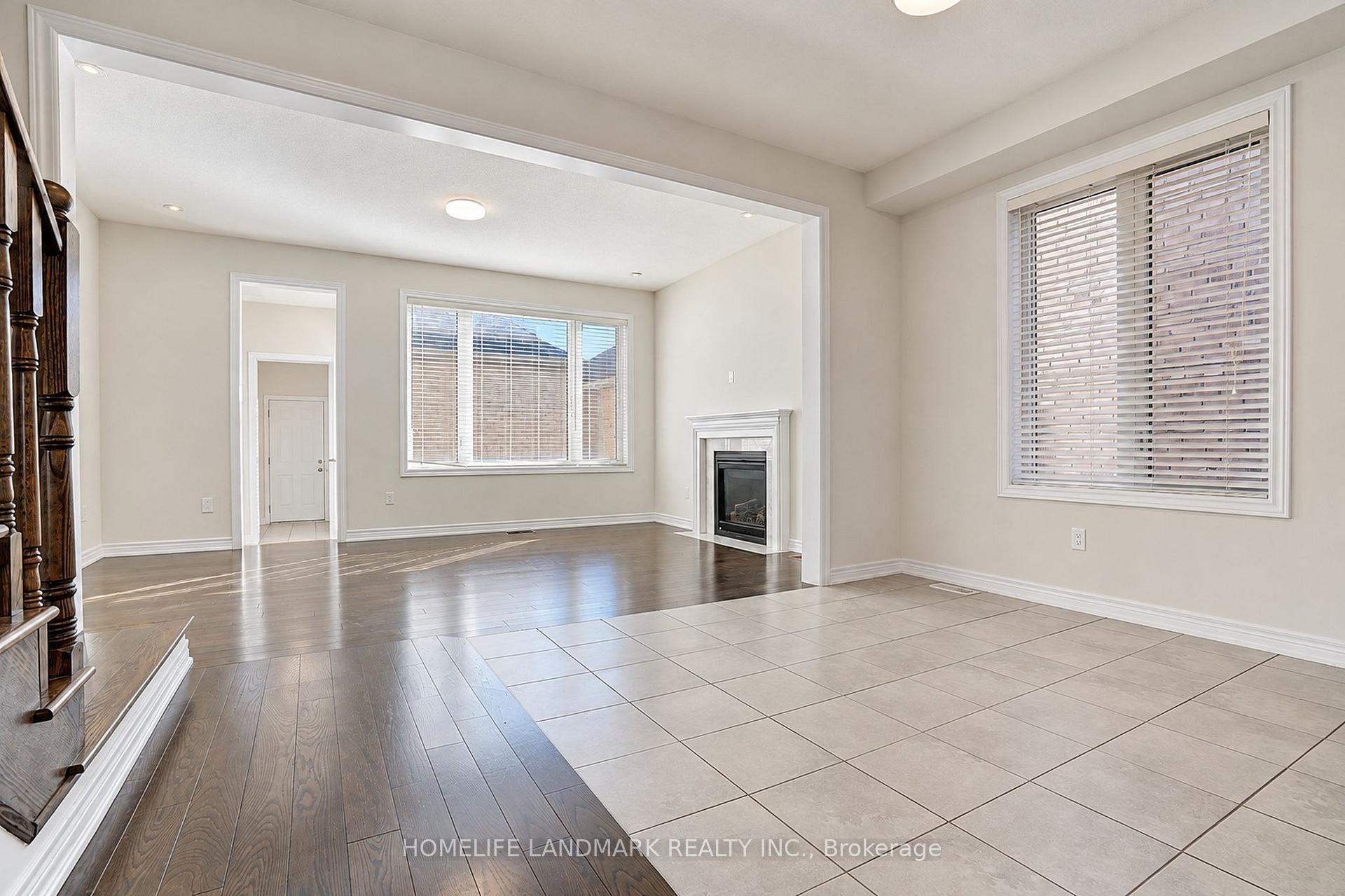 Photo 11 of 27 Applegate Drive, East Gwillimbury, Sharon — HOMEH