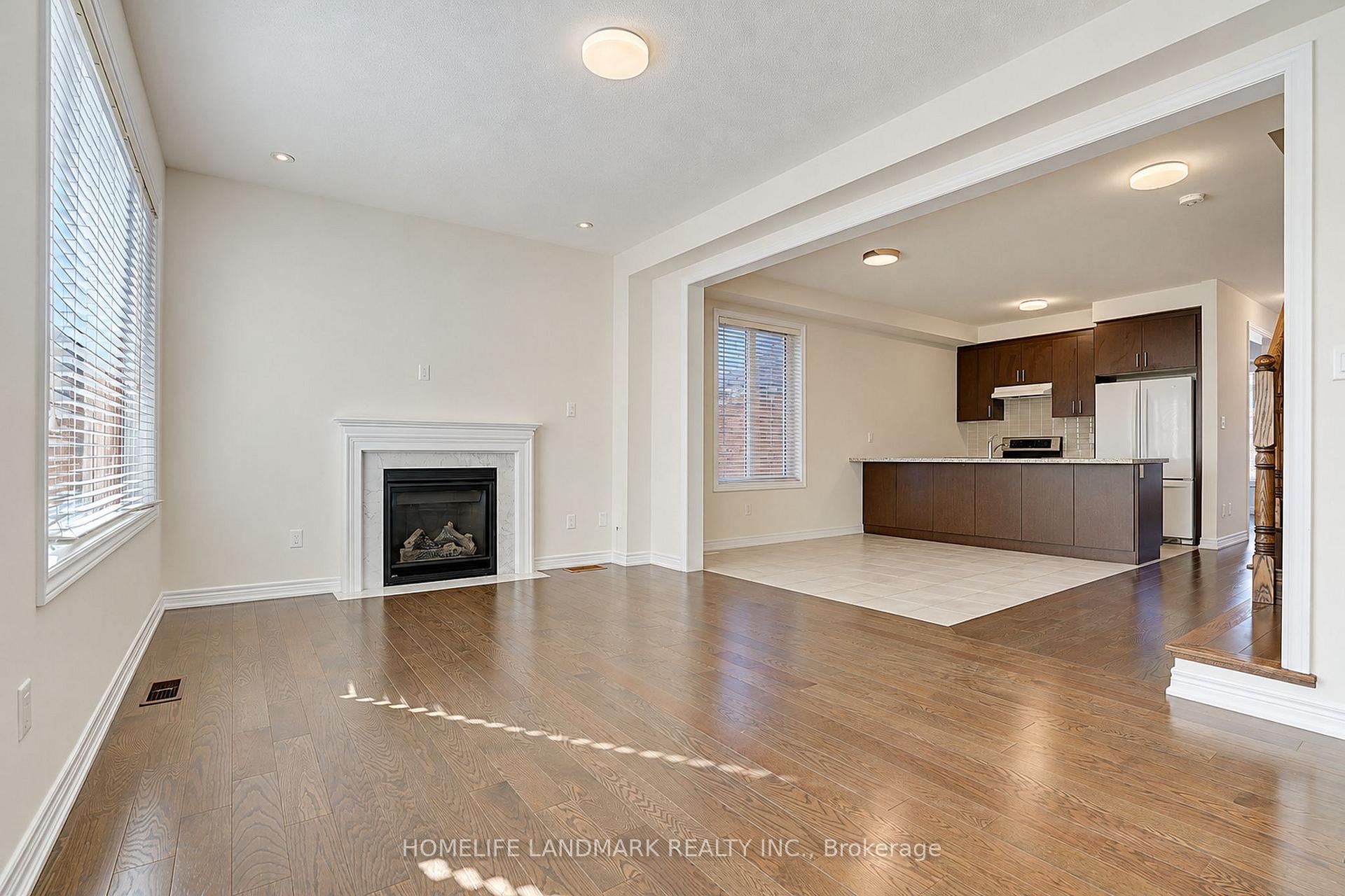 Photo 16 of 27 Applegate Drive, East Gwillimbury, Sharon — HOMEH