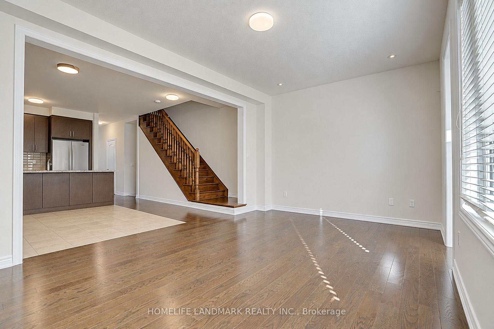 Photo 17 of 27 Applegate Drive, East Gwillimbury, Sharon — HOMEH