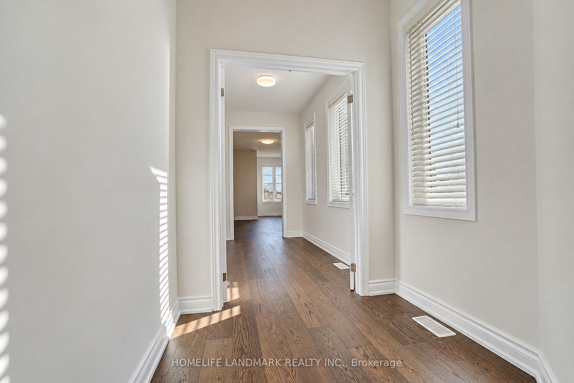 Photo 24 of 27 Applegate Drive, East Gwillimbury, Sharon — HOMEH