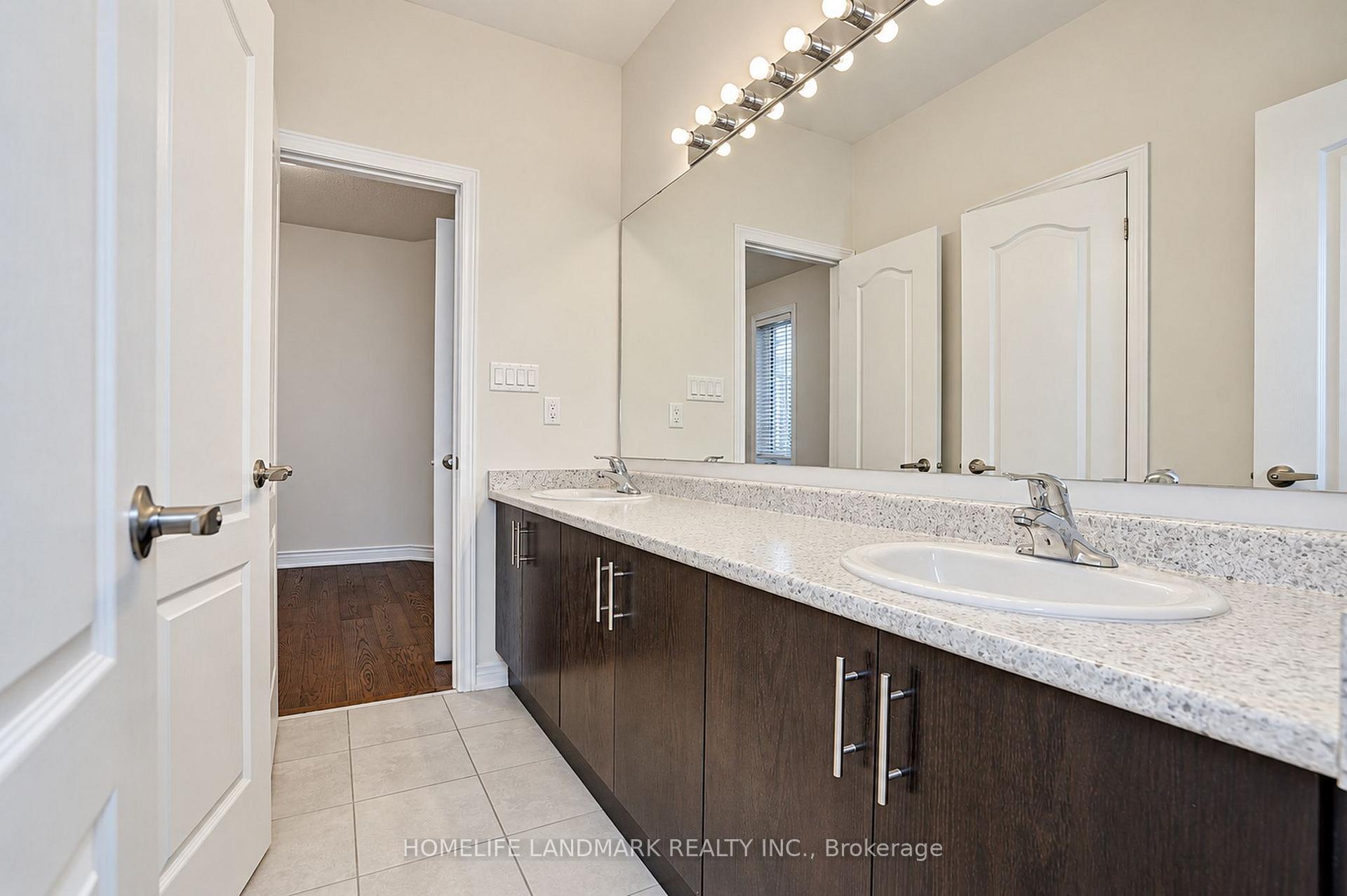 Photo 35 of 27 Applegate Drive, East Gwillimbury, Sharon — HOMEH