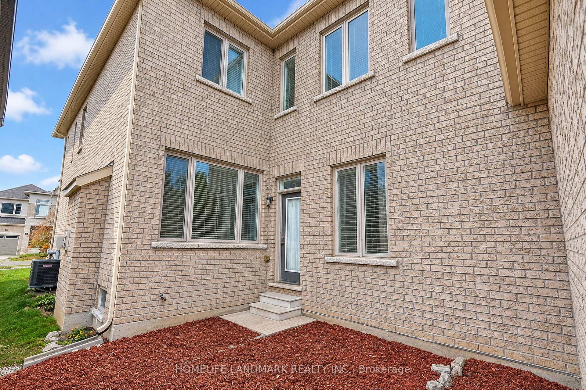 Photo 47 of 27 Applegate Drive, East Gwillimbury, Sharon — HOMEH