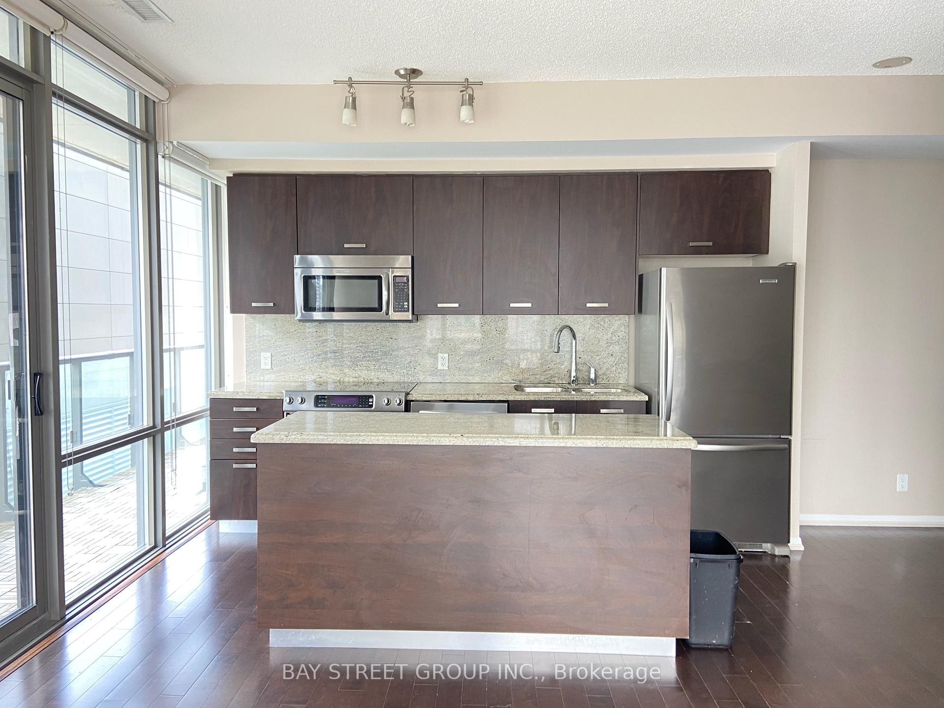 Photo 3 of Unit 1410, 832 Bay Street, Toronto, Bay Street Corridor — HOMEH