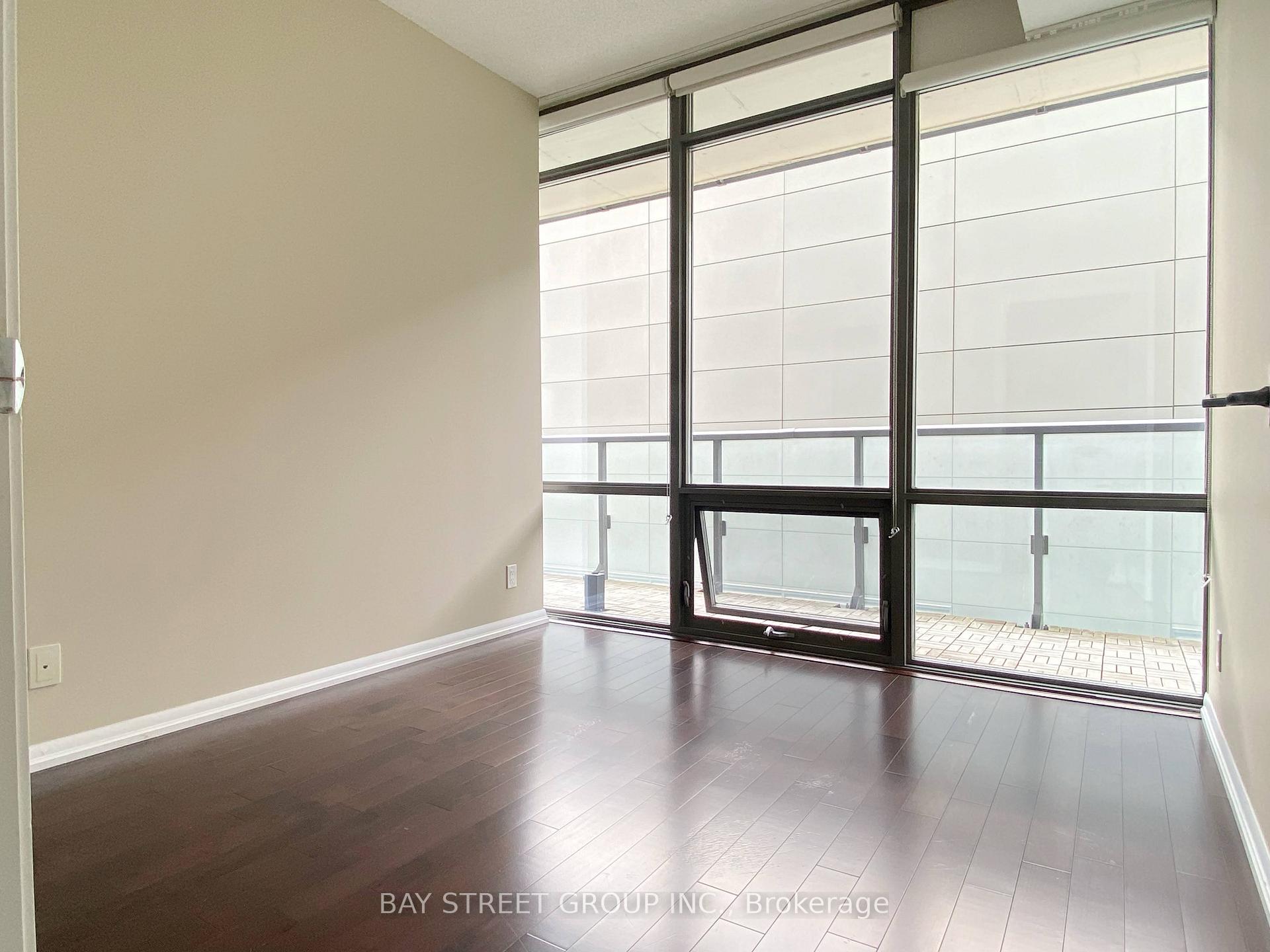 Photo 9 of Unit 1410, 832 Bay Street, Toronto, Bay Street Corridor — HOMEH