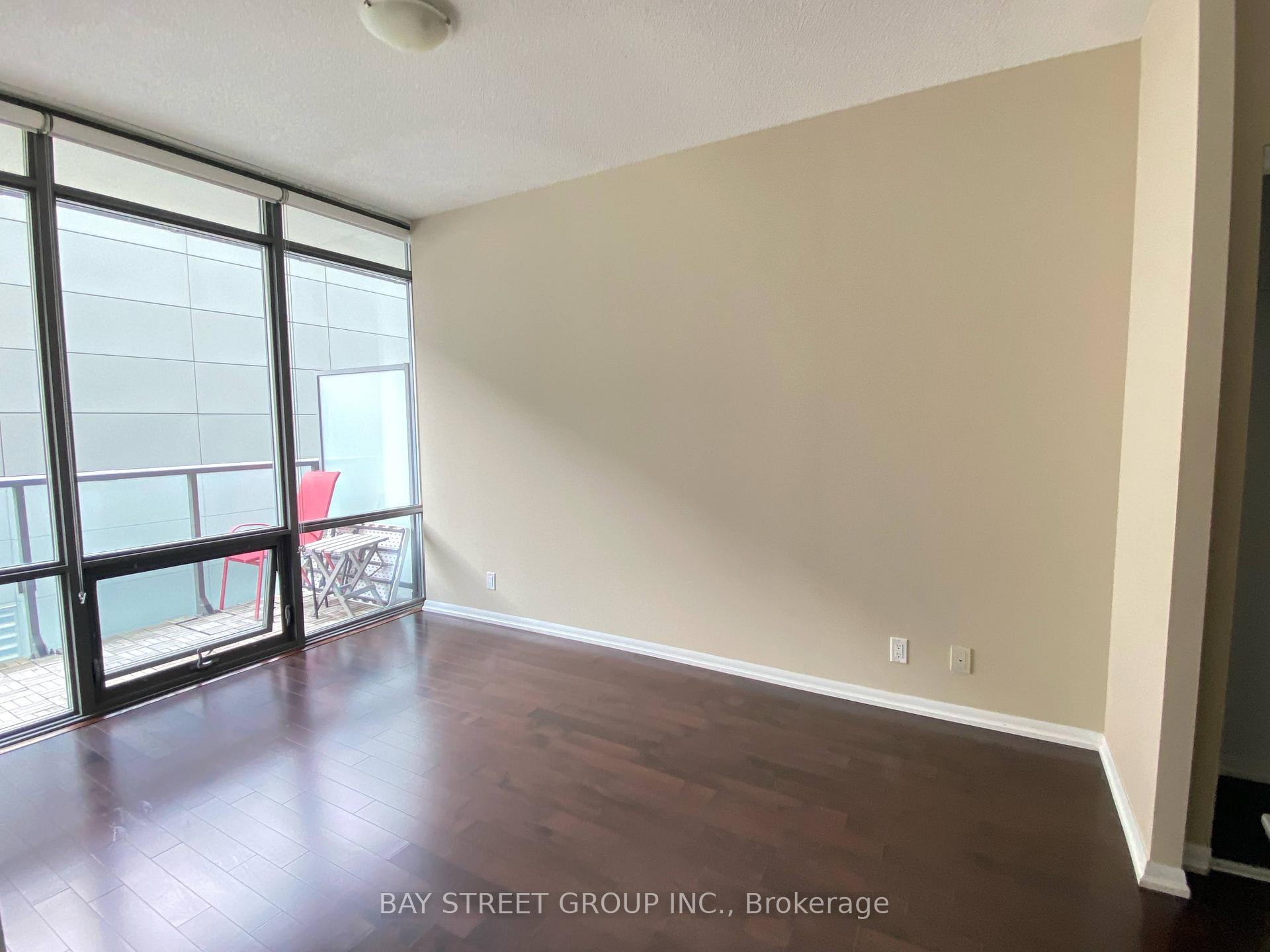 Photo 10 of Unit 1410, 832 Bay Street, Toronto, Bay Street Corridor — HOMEH