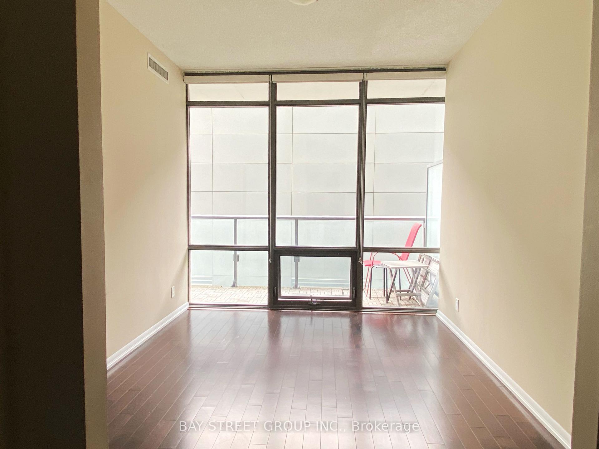 Photo 11 of Unit 1410, 832 Bay Street, Toronto, Bay Street Corridor — HOMEH