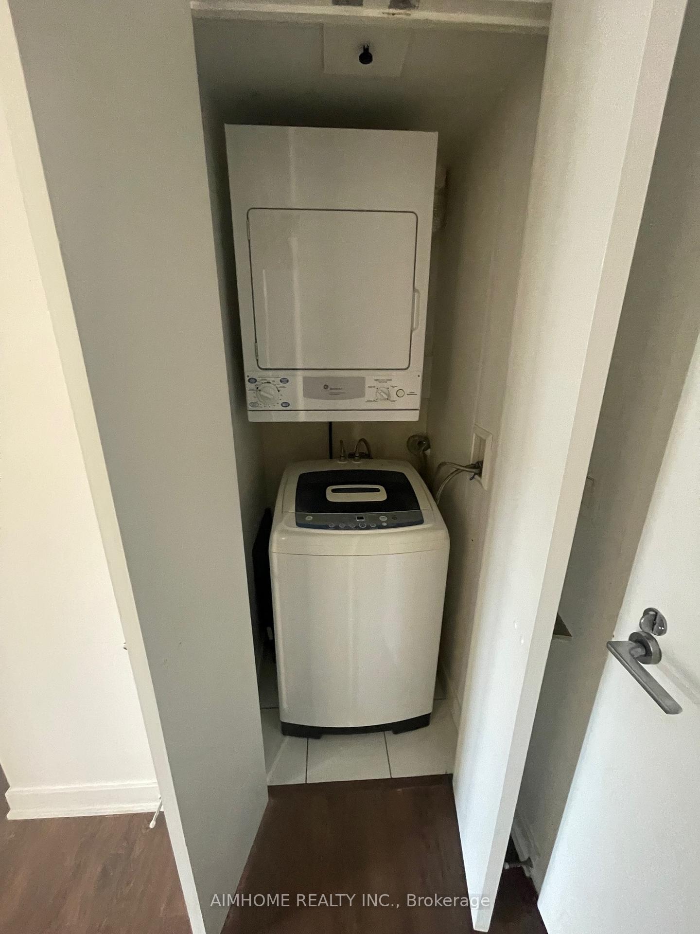 Photo 7 of Unit 803, 110 Charles Street E, Toronto, Church-Yonge Corridor — HOMEH