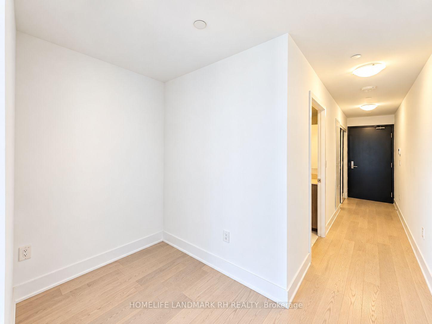 Photo 3 of 955 bay Street, Toronto, Bay Street Corridor — HOMEH