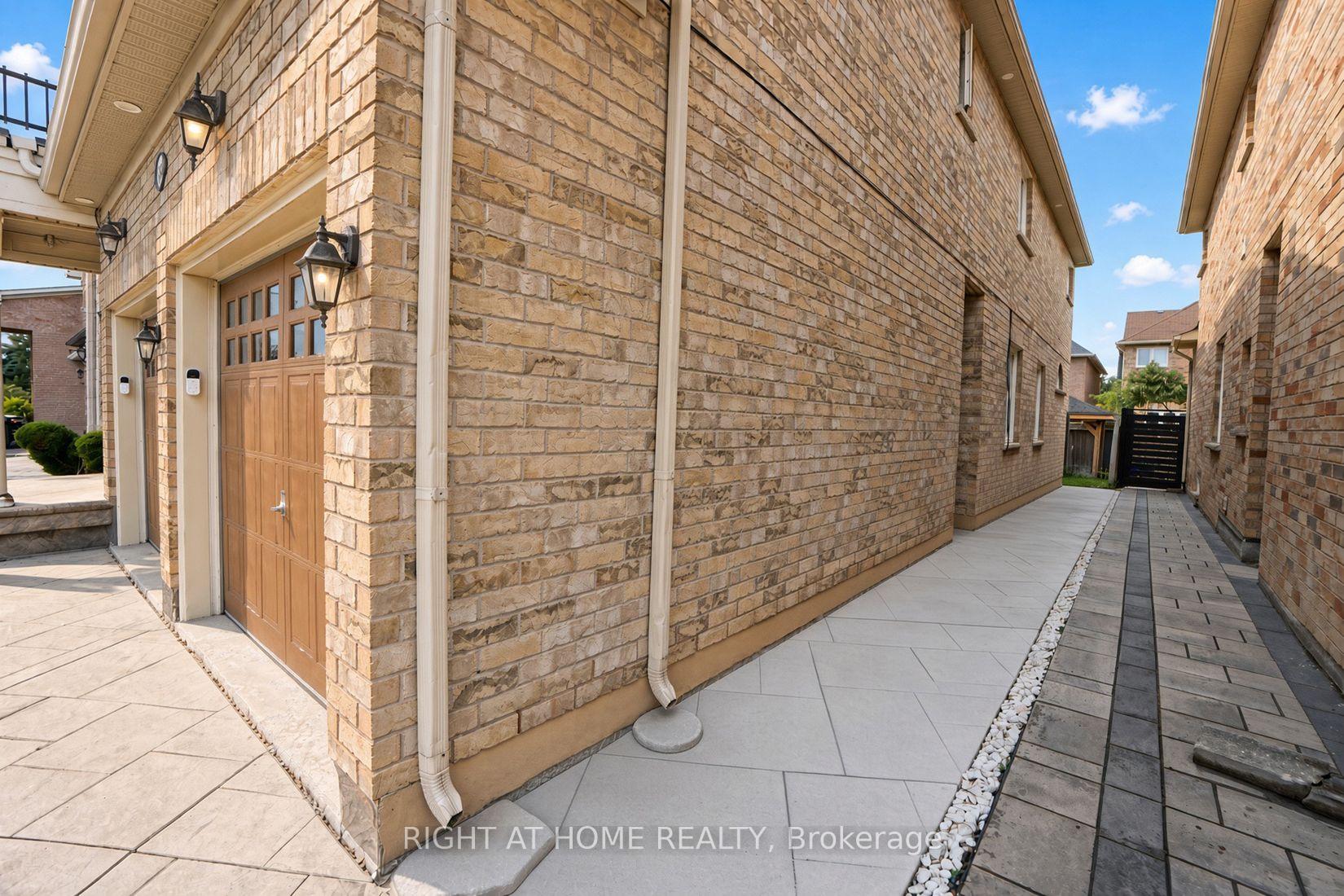 Photo 32 of 388 Vellore Park Avenue, Vaughan, Vellore Village — HOMEH