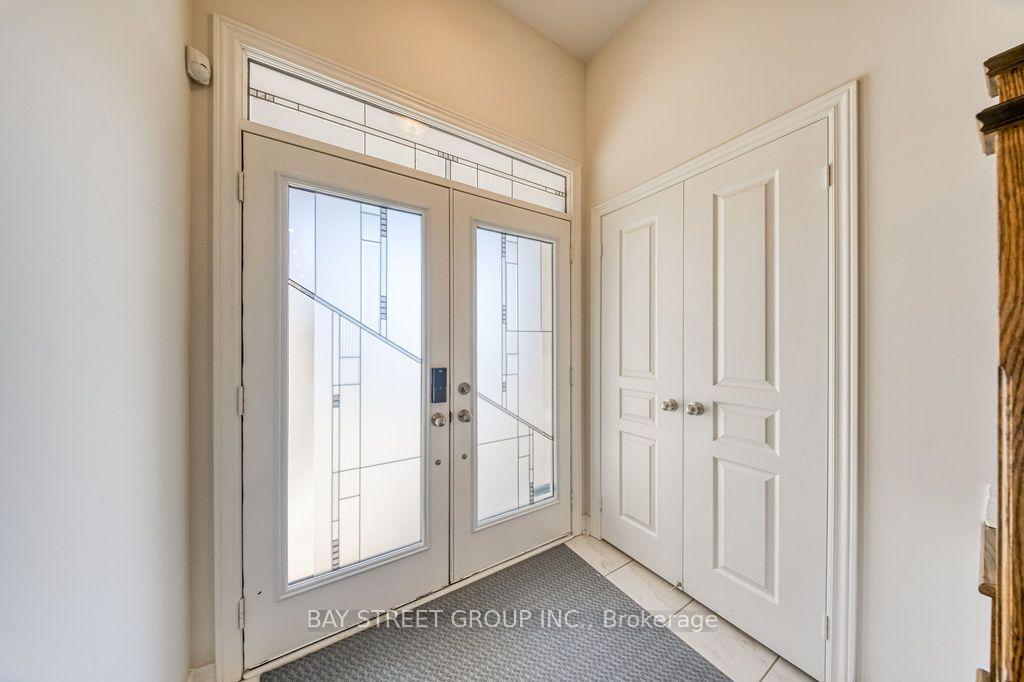 Photo 3 of 38 Port Arthur Crescent, Richmond Hill, Jefferson — HOMEH