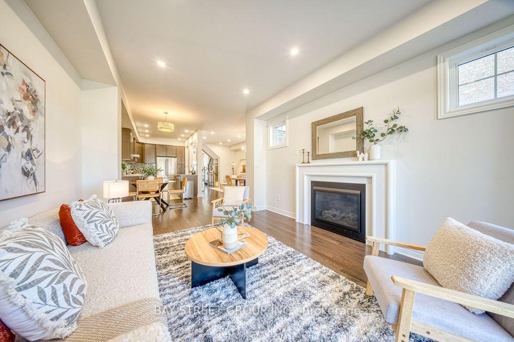 Photo 20 of 38 Port Arthur Crescent, Richmond Hill, Jefferson — HOMEH
