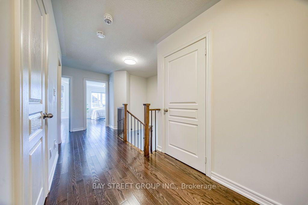 Photo 23 of 38 Port Arthur Crescent, Richmond Hill, Jefferson — HOMEH