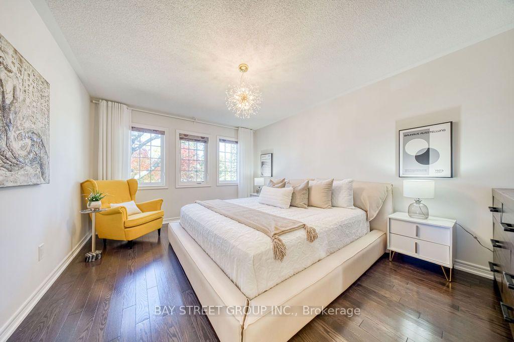 Photo 24 of 38 Port Arthur Crescent, Richmond Hill, Jefferson — HOMEH