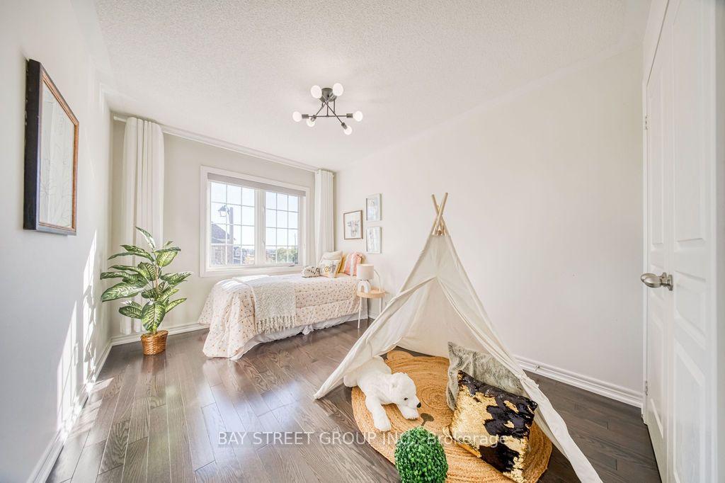 Photo 29 of 38 Port Arthur Crescent, Richmond Hill, Jefferson — HOMEH