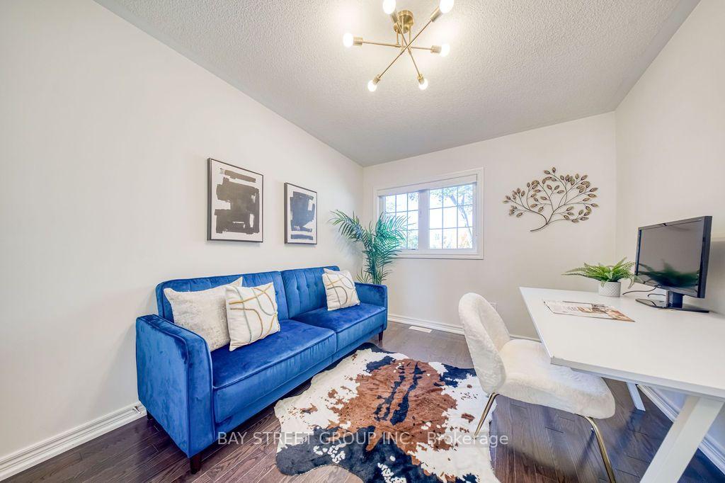 Photo 30 of 38 Port Arthur Crescent, Richmond Hill, Jefferson — HOMEH