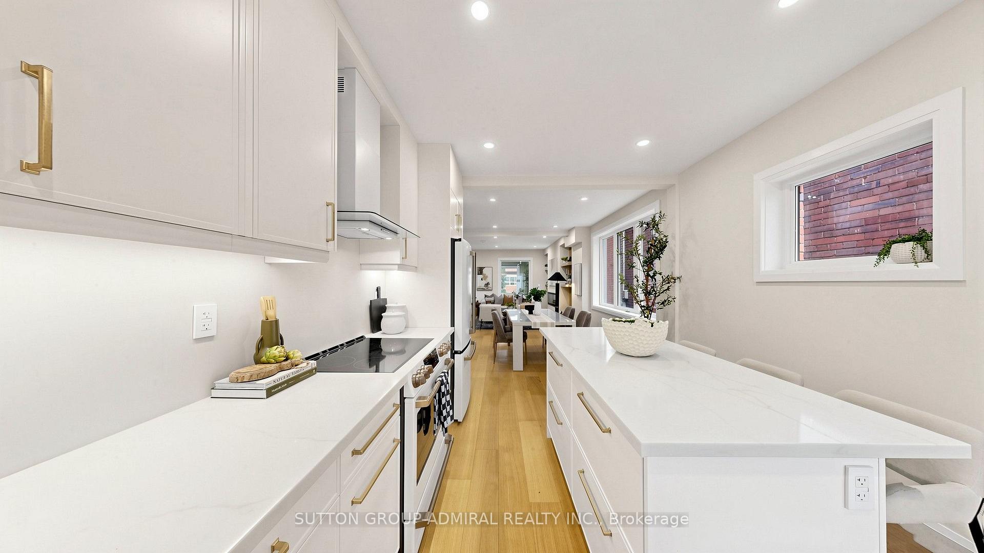 Photo 13 of 109 Fermanagh Avenue, Toronto, Roncesvalles — HOMEH