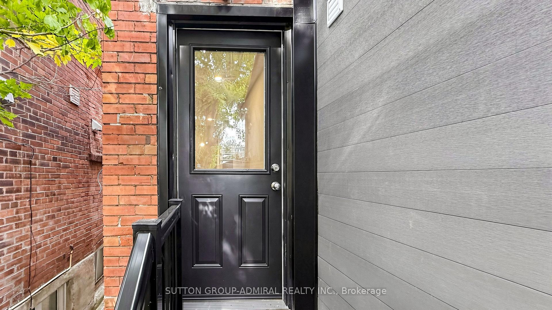 Photo 31 of 109 Fermanagh Avenue, Toronto, Roncesvalles — HOMEH