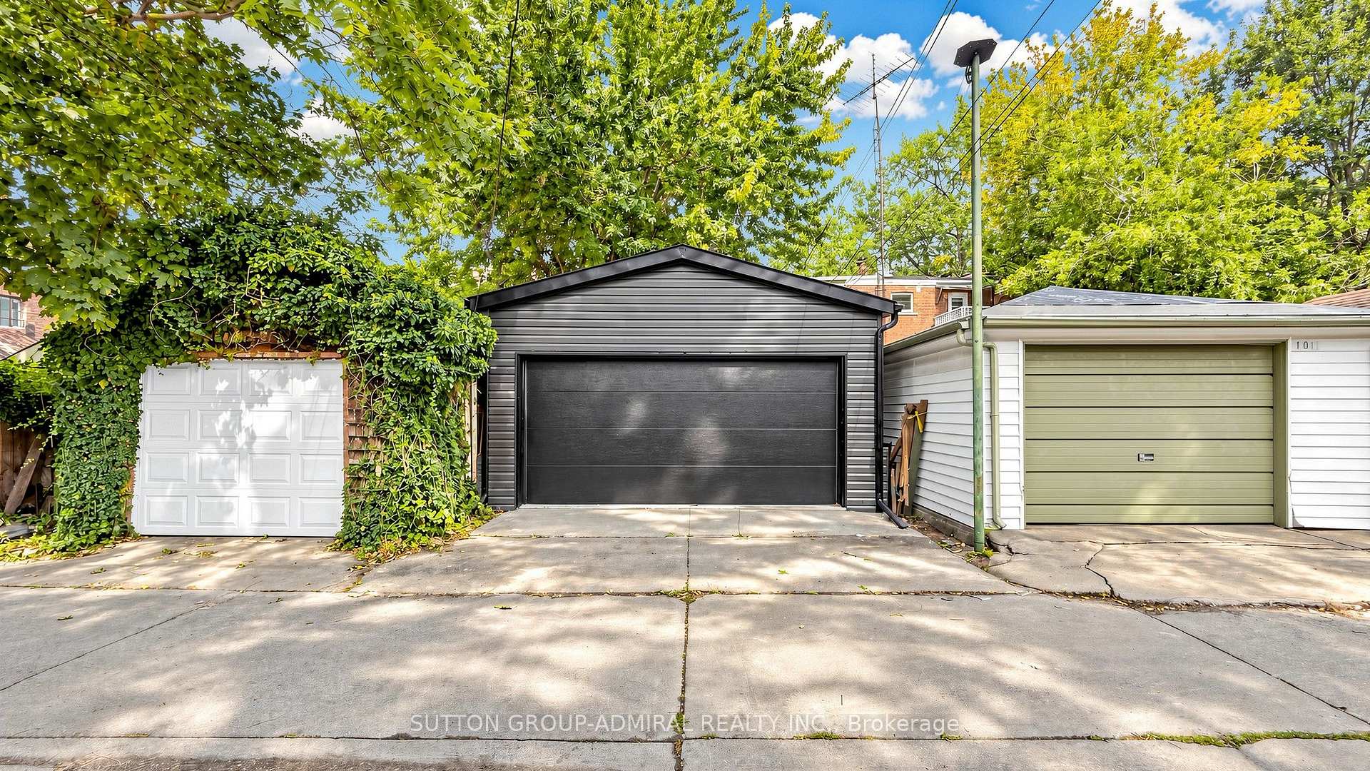 Photo 34 of 109 Fermanagh Avenue, Toronto, Roncesvalles — HOMEH