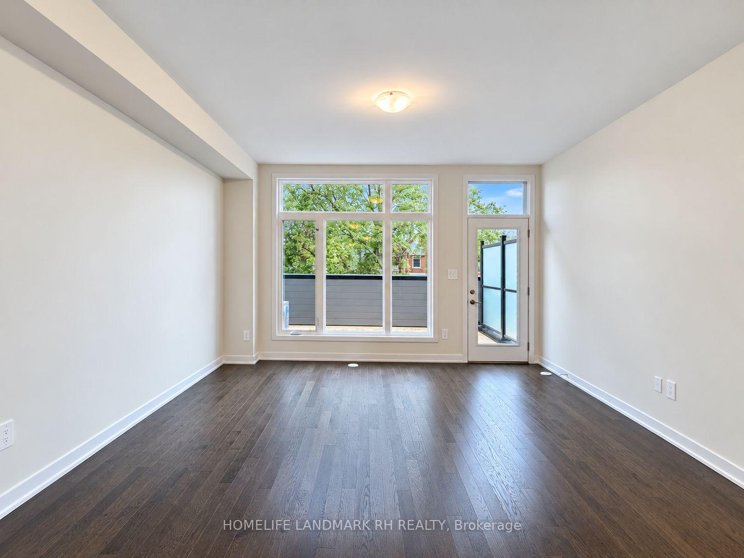 Photo 5 of 398 Lawrence Heights Way, Toronto, Englemount-Lawrence — HOMEH