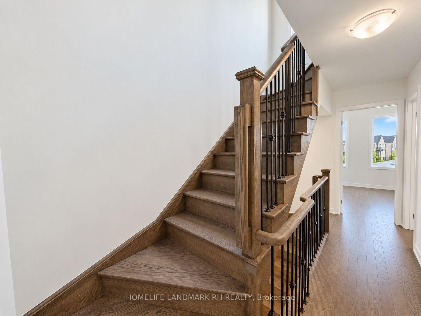 Photo 10 of 398 Lawrence Heights Way, Toronto, Englemount-Lawrence — HOMEH
