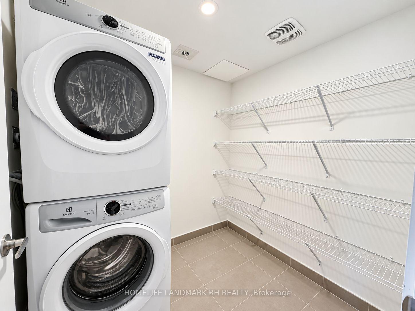 Photo 16 of 398 Lawrence Heights Way, Toronto, Englemount-Lawrence — HOMEH