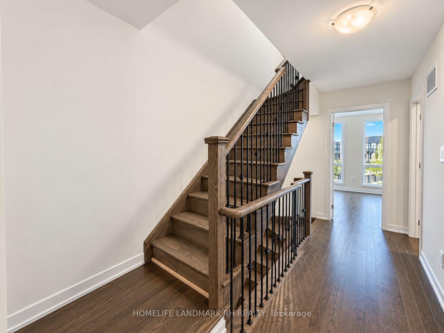 Photo 17 of 398 Lawrence Heights Way, Toronto, Englemount-Lawrence — HOMEH