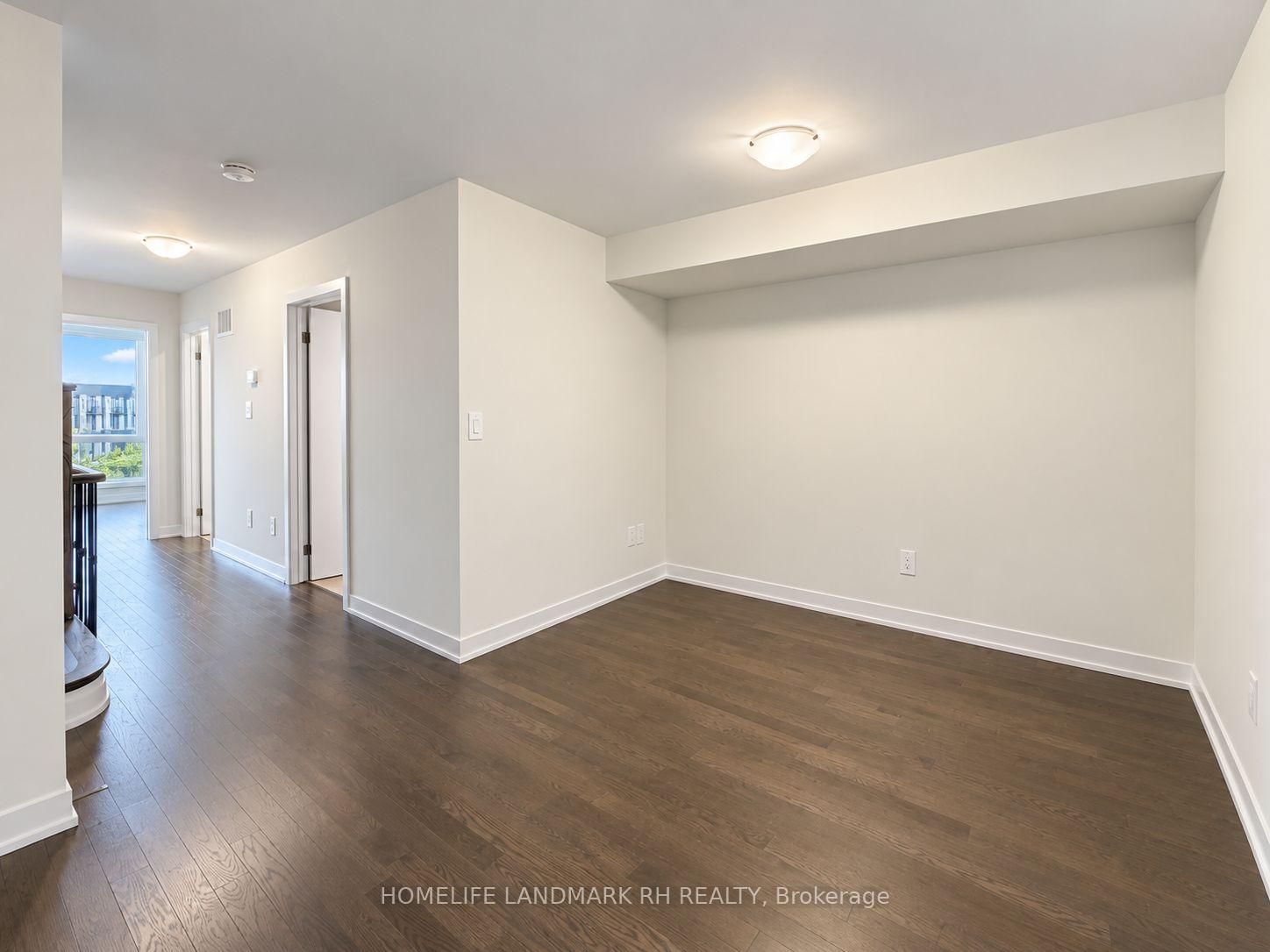 Photo 21 of 398 Lawrence Heights Way, Toronto, Englemount-Lawrence — HOMEH