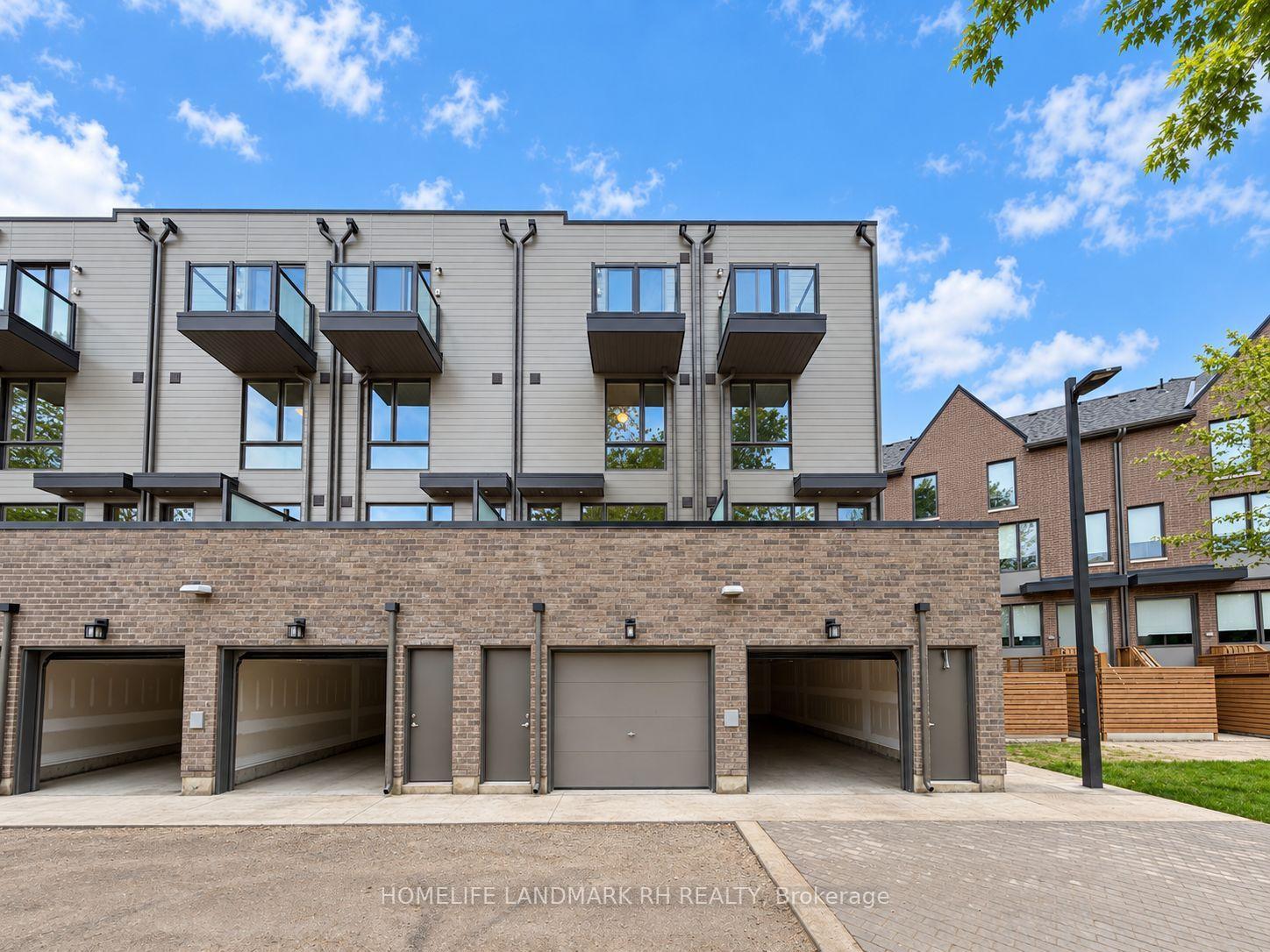Photo 30 of 398 Lawrence Heights Way, Toronto, Englemount-Lawrence — HOMEH