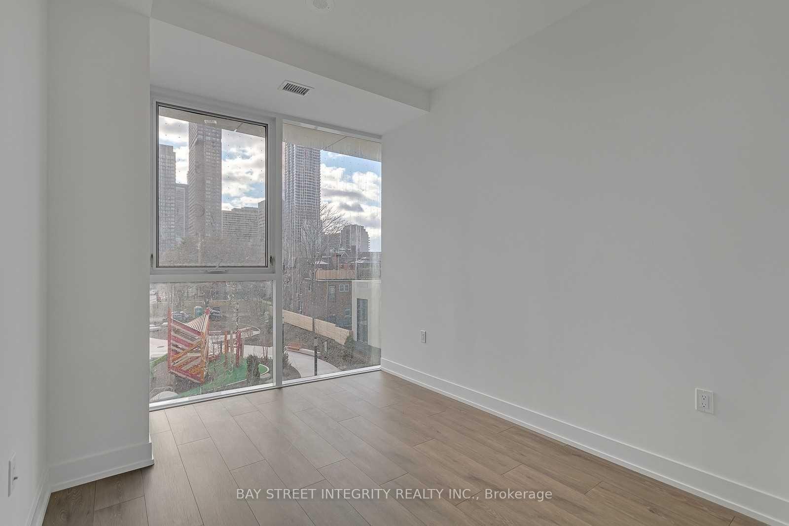 Photo 6 of Unit 309, 575 Bloor Street E, Toronto, North St. James Town — HOMEH