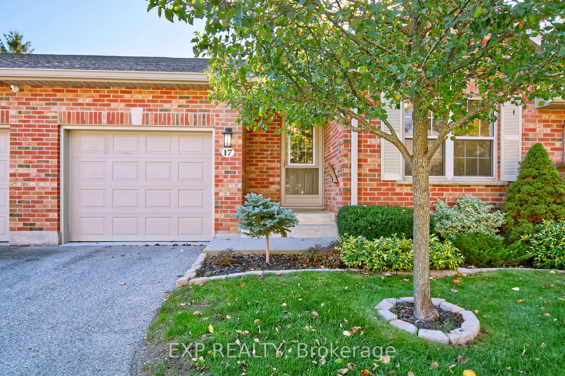 Front of Unit 17, 1337 Commissioners Rd W