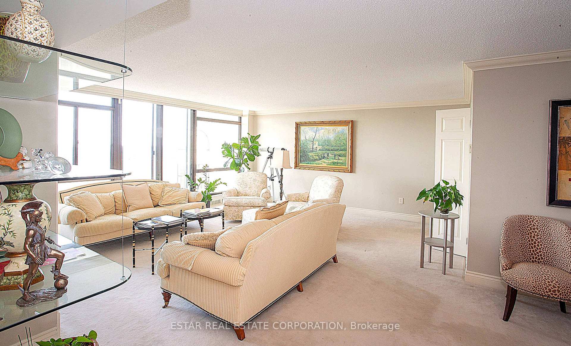 Photo 4 of Unit 2609, 3300 Don Mills Road, North York, Don Valley Village — HOMEH