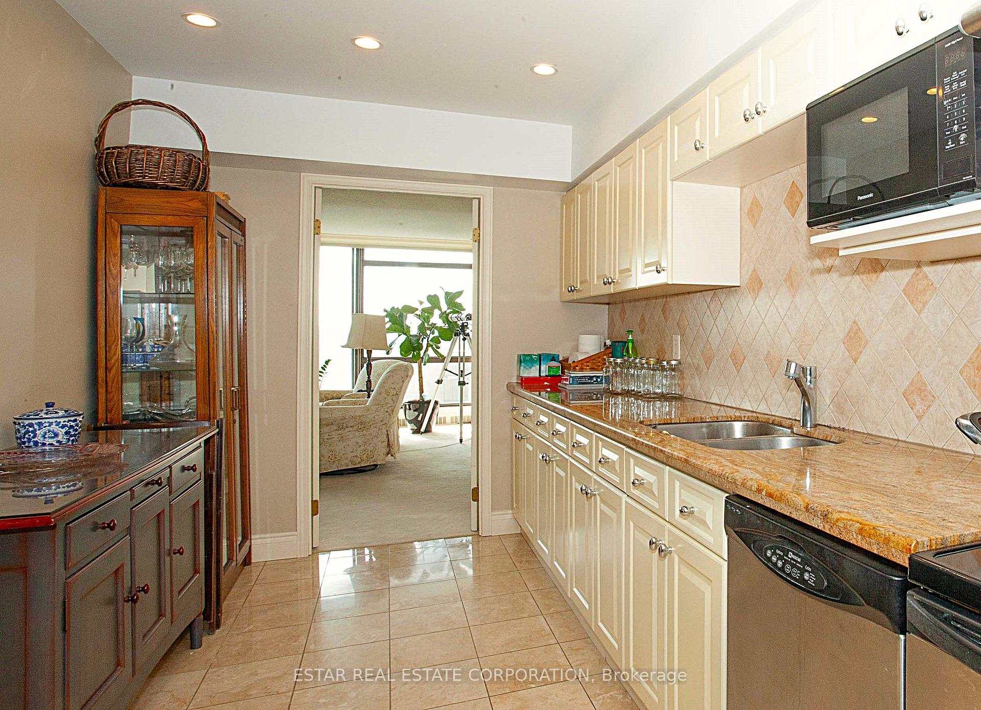 Photo 8 of Unit 2609, 3300 Don Mills Road, North York, Don Valley Village — HOMEH