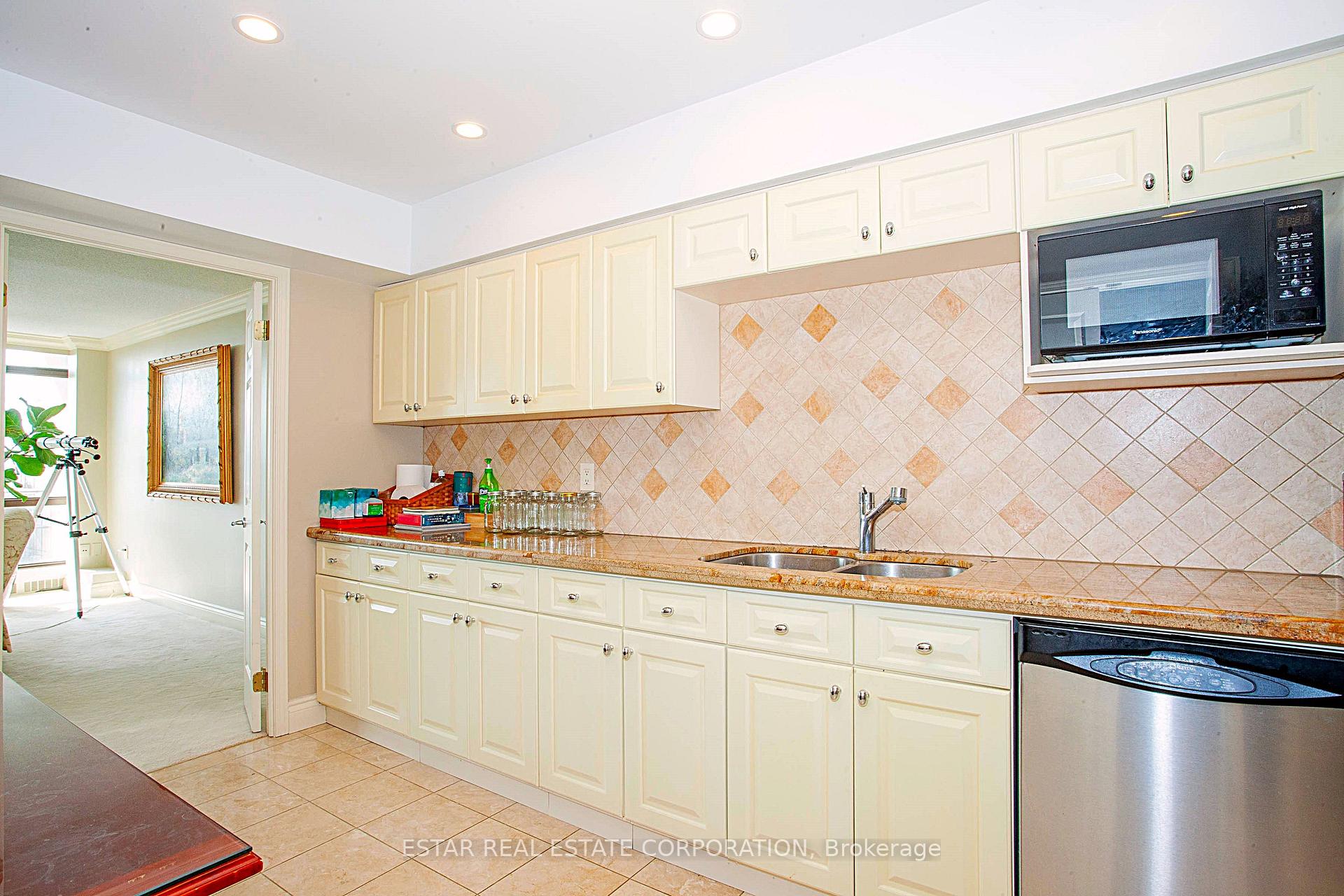 Photo 10 of Unit 2609, 3300 Don Mills Road, North York, Don Valley Village — HOMEH