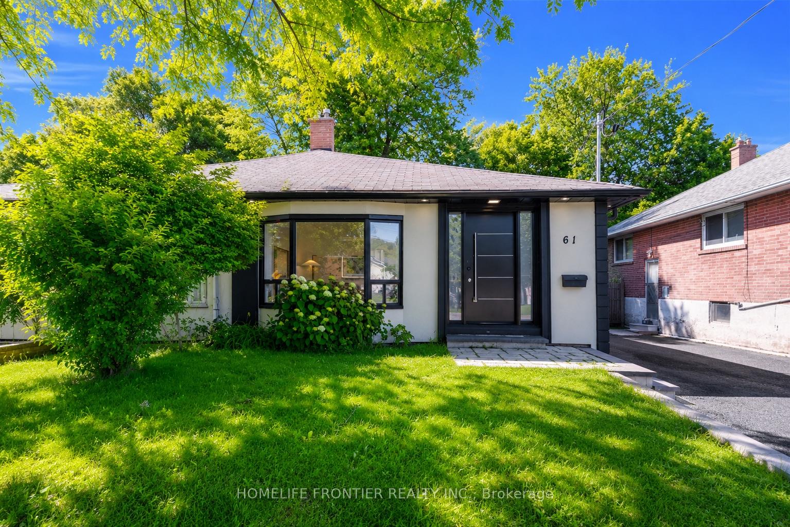 Photo 5 of 61 Sundial Crescent, North York, Victoria Village — HOMEH