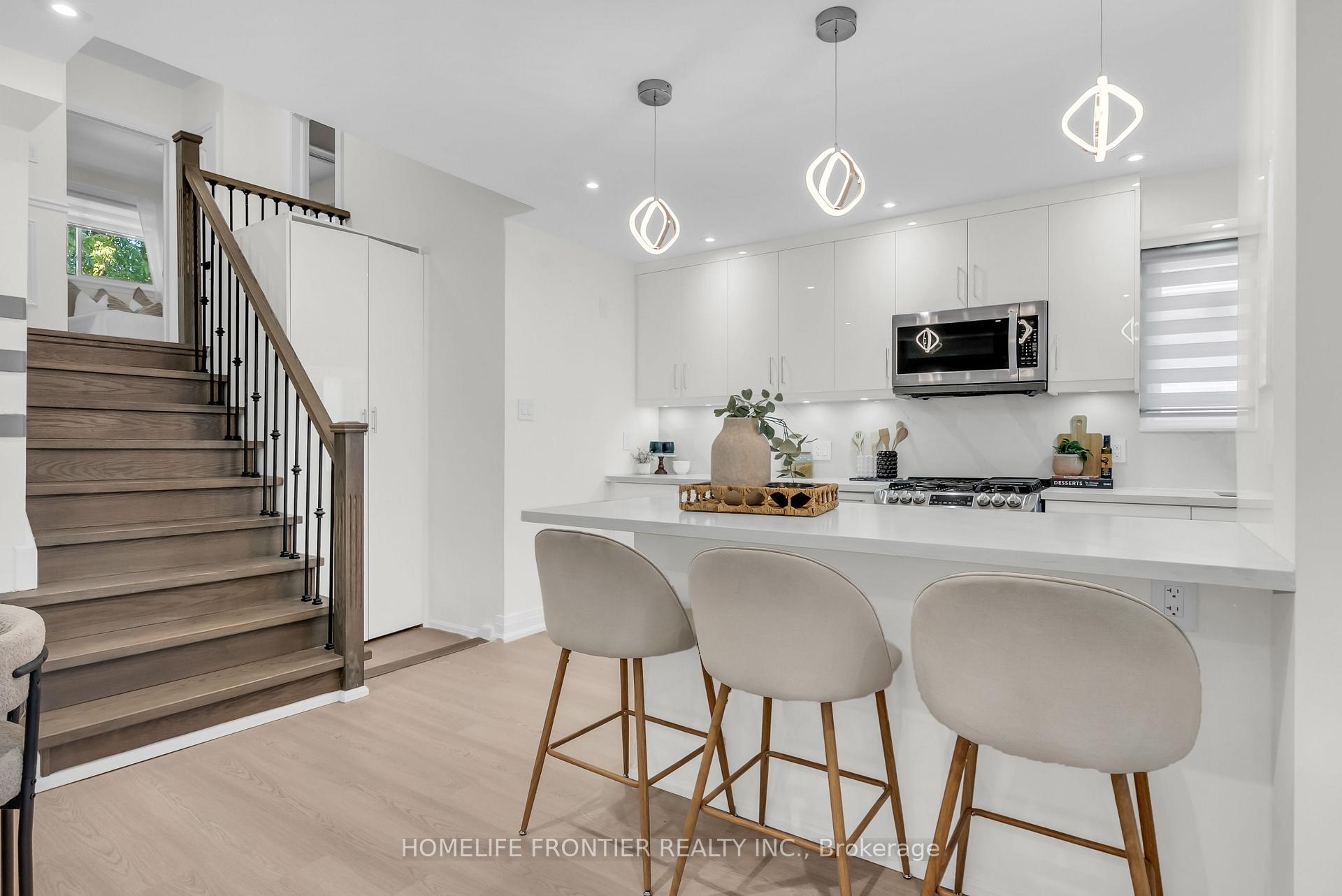 Photo 16 of 61 Sundial Crescent, North York, Victoria Village — HOMEH