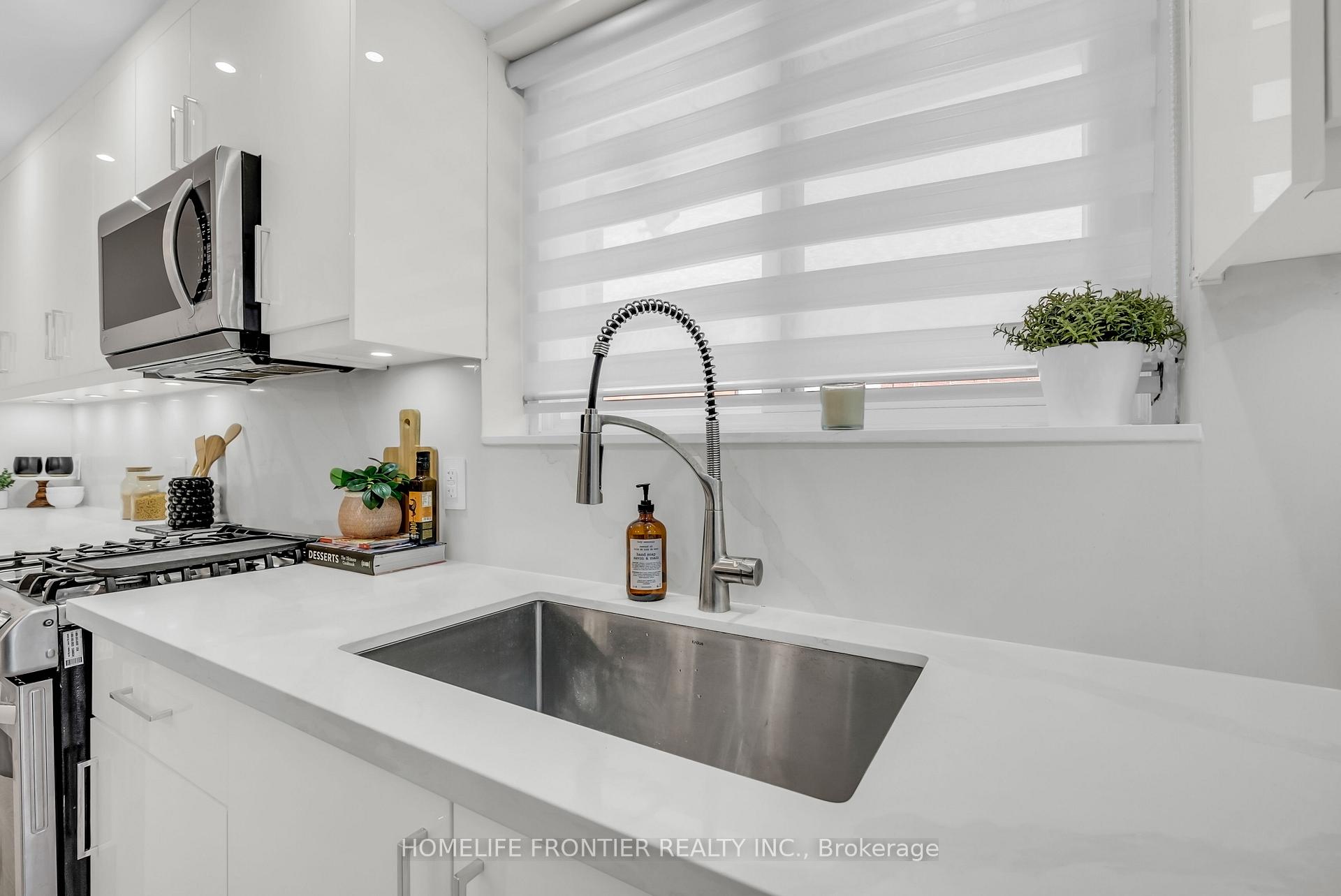 Photo 22 of 61 Sundial Crescent, North York, Victoria Village — HOMEH