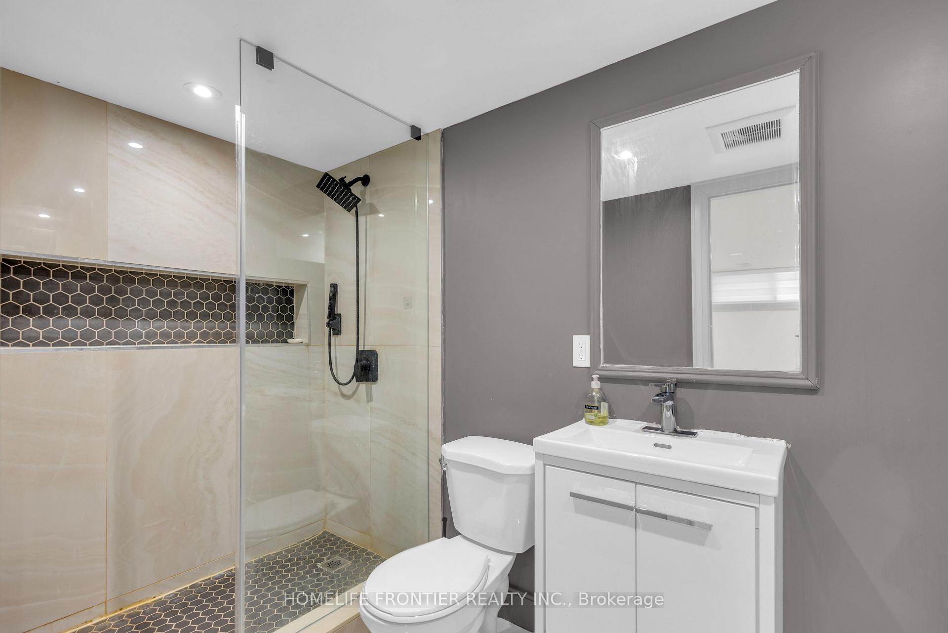 Photo 44 of 61 Sundial Crescent, North York, Victoria Village — HOMEH