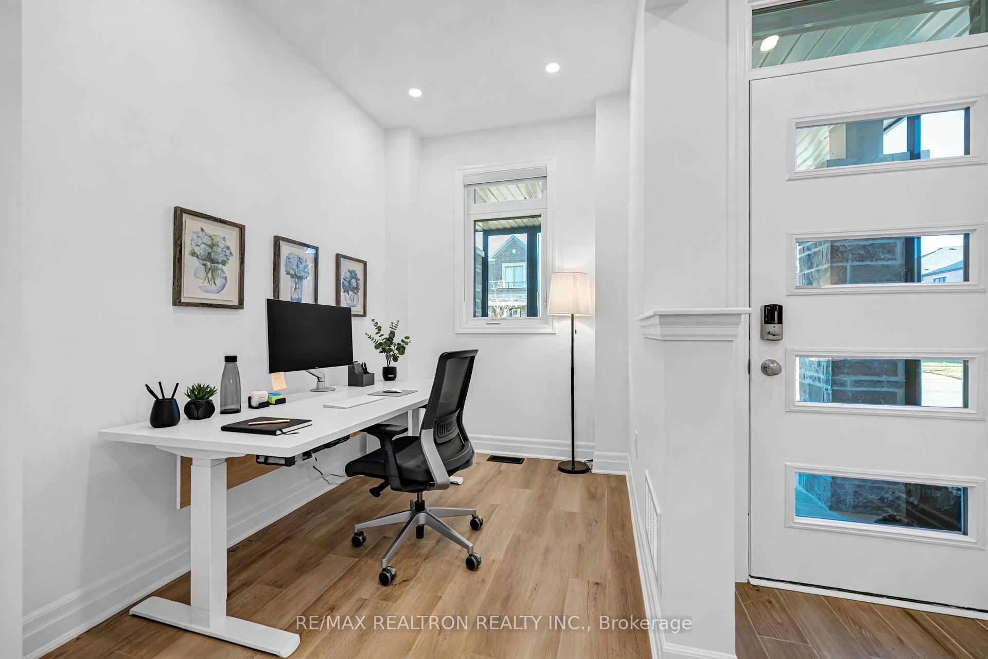 Photo 10 of 57 Greenridge Crescent, Markham, Cathedraltown — HOMEH