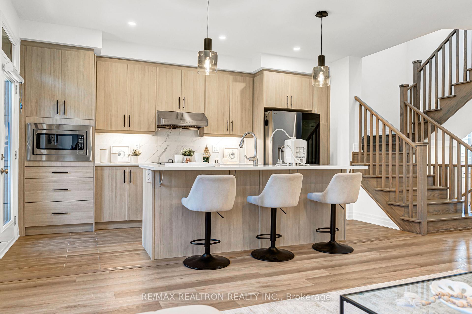 Photo 8 of 57 Greenridge Crescent, Markham, Cathedraltown — HOMEH