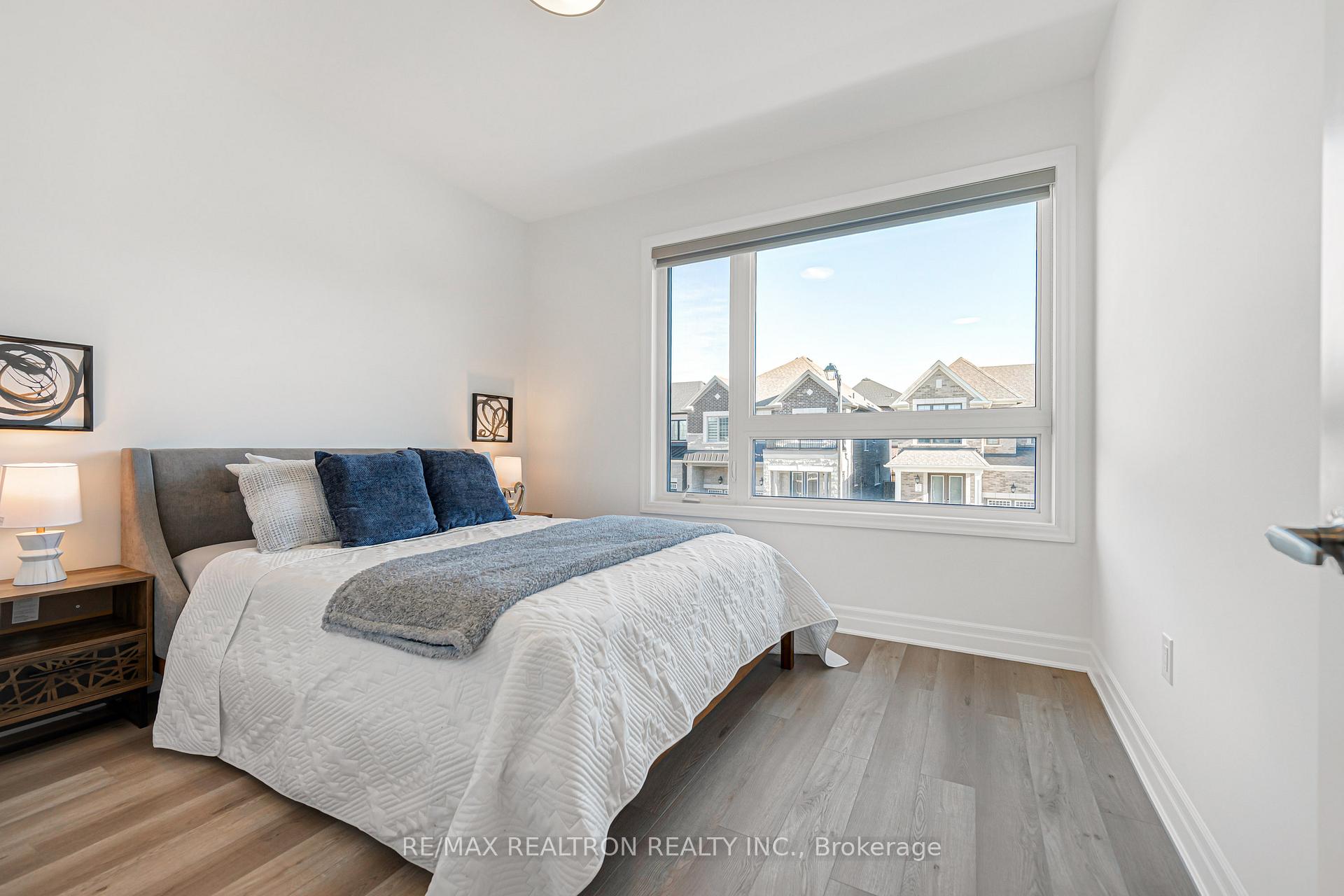 Photo 17 of 57 Greenridge Crescent, Markham, Cathedraltown — HOMEH