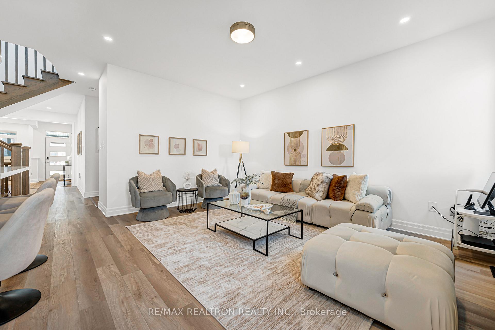 Photo 33 of 57 Greenridge Crescent, Markham, Cathedraltown — HOMEH