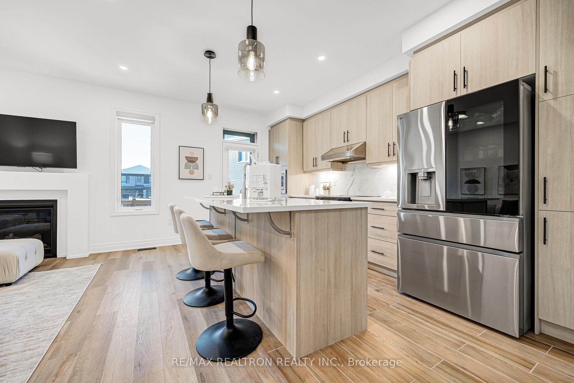 Photo 36 of 57 Greenridge Crescent, Markham, Cathedraltown — HOMEH