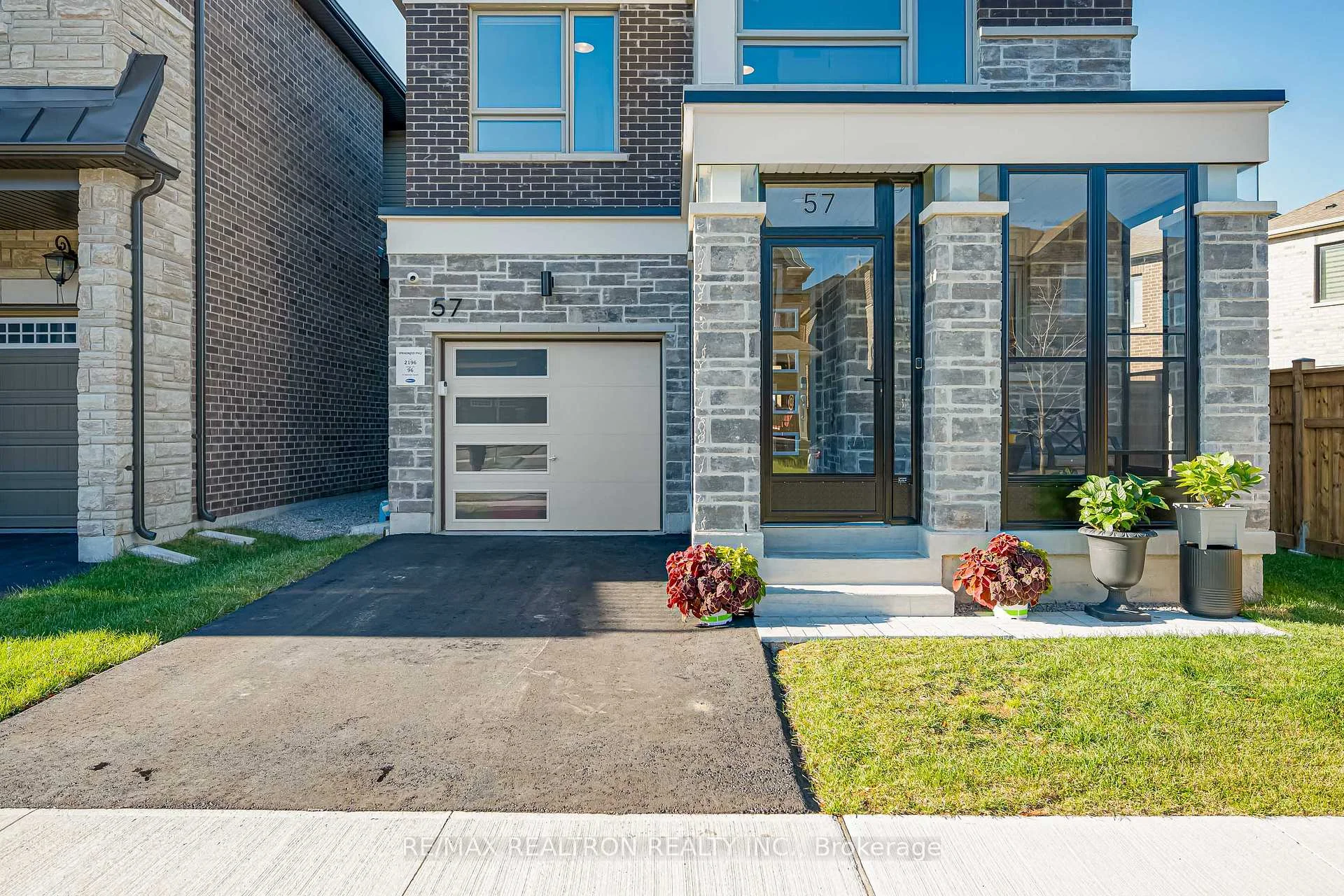 Photo 3 of 57 Greenridge Crescent, Markham, Cathedraltown — HOMEH