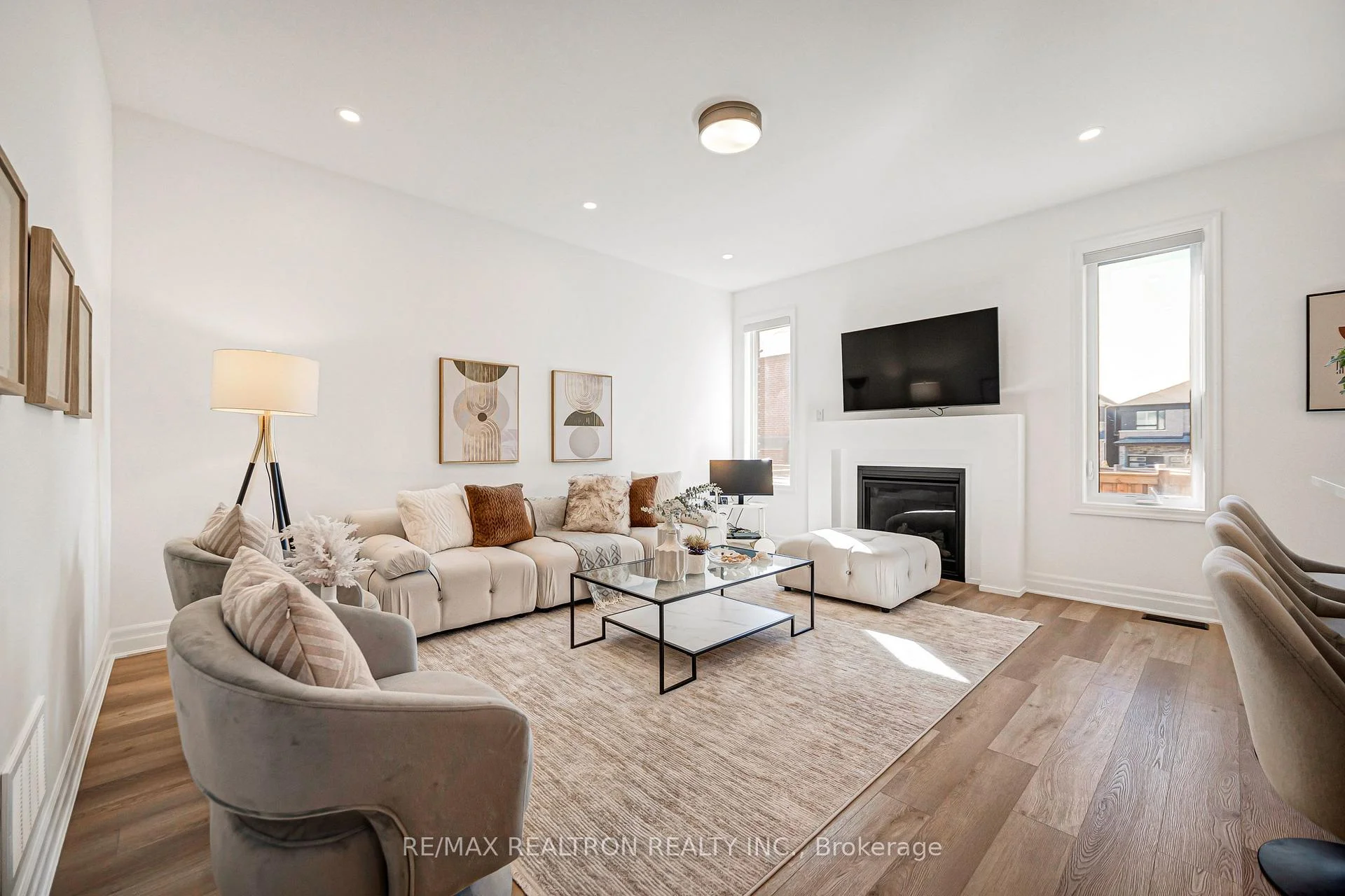 Photo 35 of 57 Greenridge Crescent, Markham, Cathedraltown — HOMEH